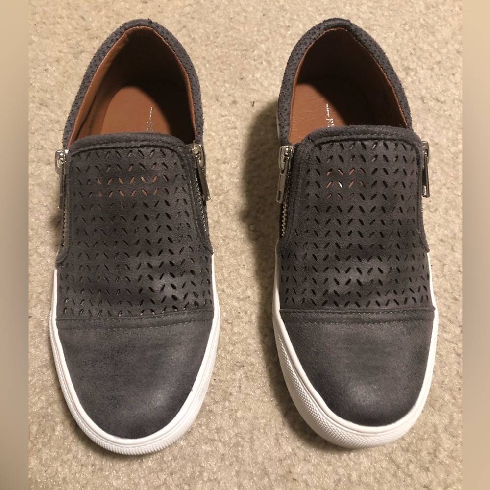 Size 6 report shoes - Picture 1 of 5